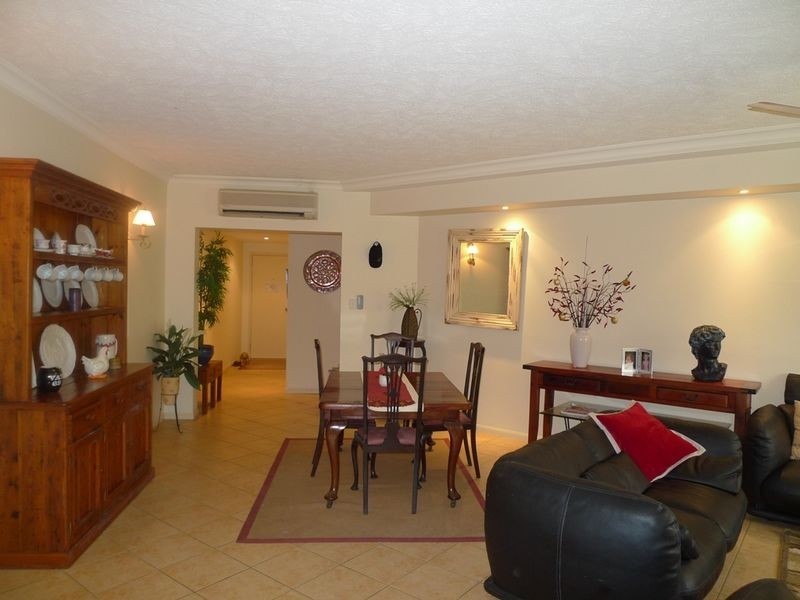 “The Lakes” 302/2 Greenslopes Street, Cairns North QLD 4870