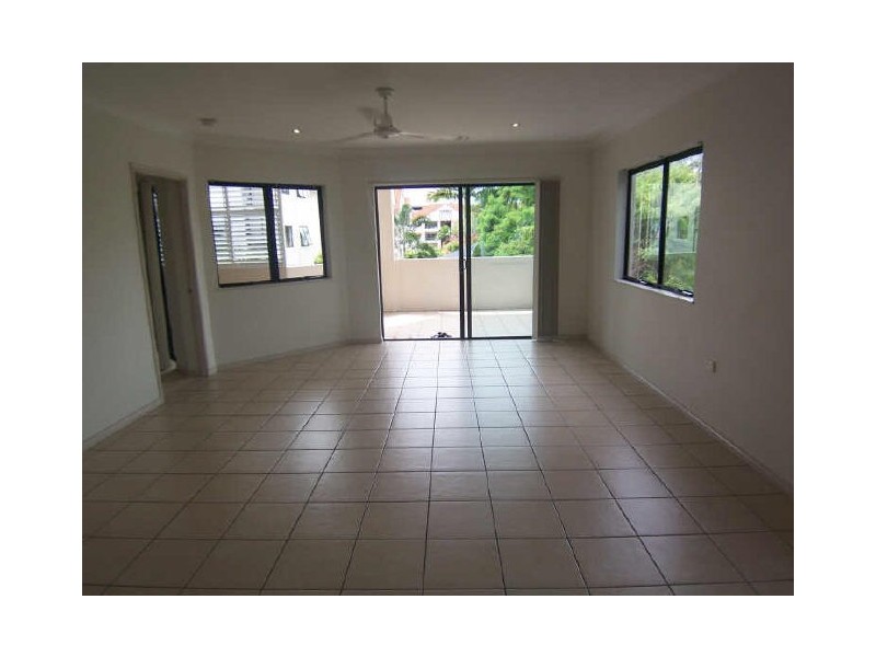 7/72-76 Digger Street, Cairns North QLD 4870