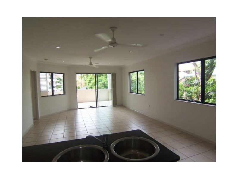 7/72-76 Digger Street, Cairns North QLD 4870