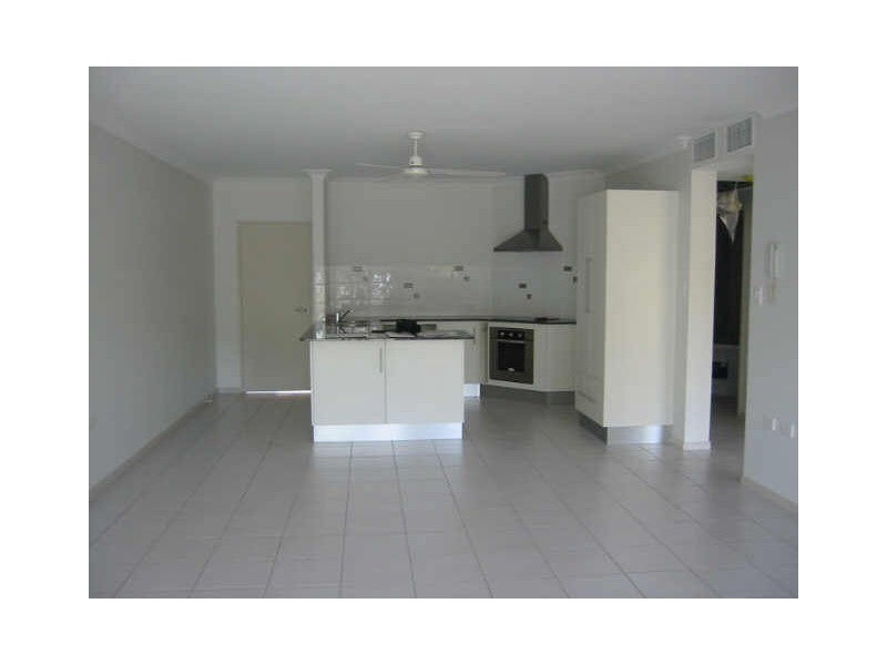 7/72-76 Digger Street, Cairns North QLD 4870