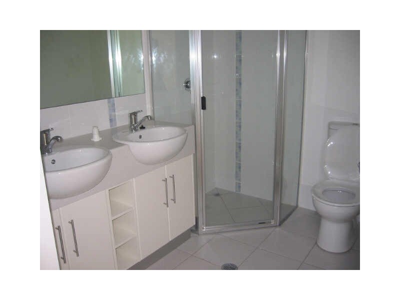 7/72-76 Digger Street, Cairns North QLD 4870