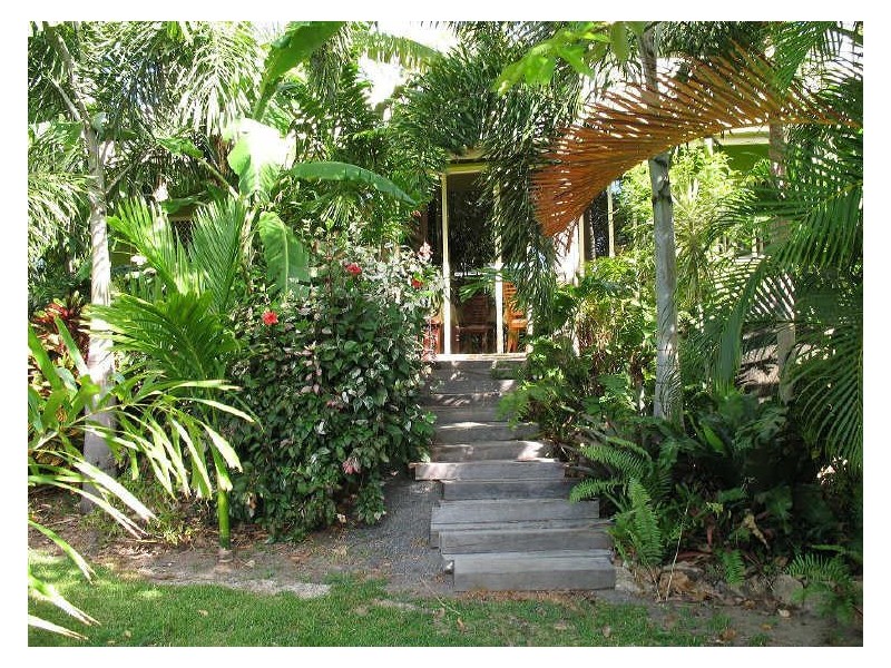 18 Hope Street, Cooktown QLD 4895
