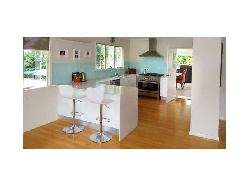 27 Duignan Street, Whitfield QLD 4870