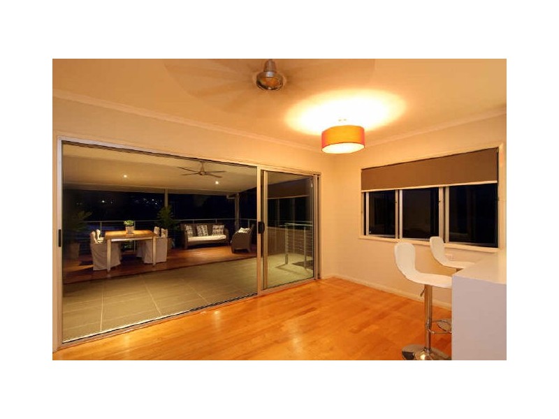 27 Duignan Street, Whitfield QLD 4870