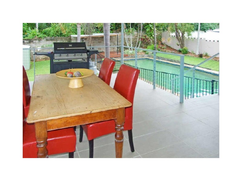 27 Duignan Street, Whitfield QLD 4870