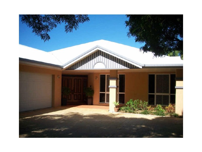17 Olfersia Court, Mooroobool QLD 4870