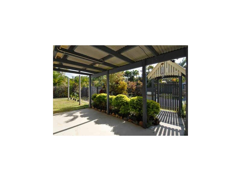 12 Rollinia Close, Manoora QLD 4870