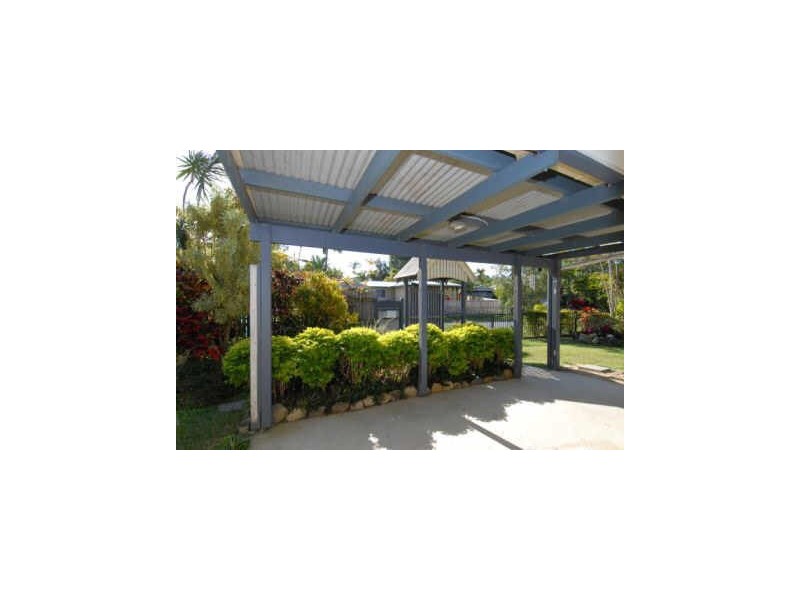 12 Rollinia Close, Manoora QLD 4870