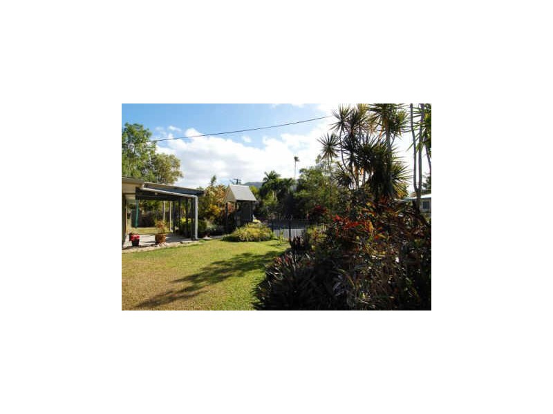 12 Rollinia Close, Manoora QLD 4870