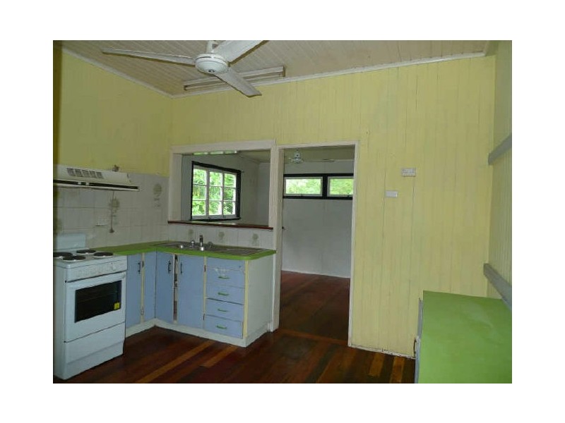 114 Callaghan Street, Mooroobool QLD 4870