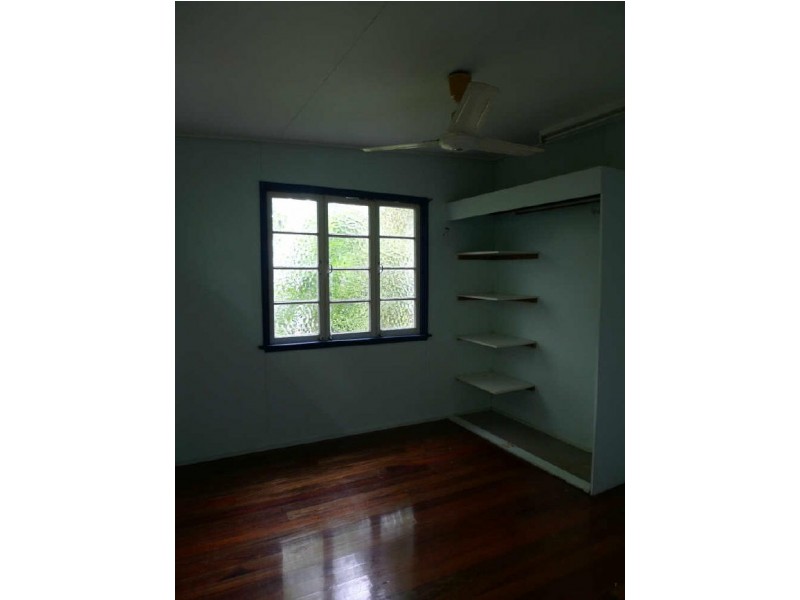 114 Callaghan Street, Mooroobool QLD 4870