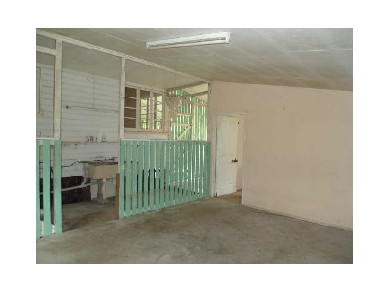 114 Callaghan Street, Mooroobool QLD 4870
