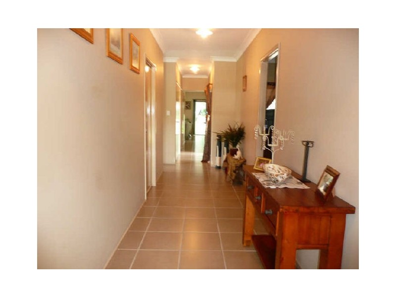 10 Kingsley Close, White Rock QLD 4868