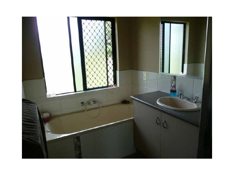 10 Kingsley Close, White Rock QLD 4868