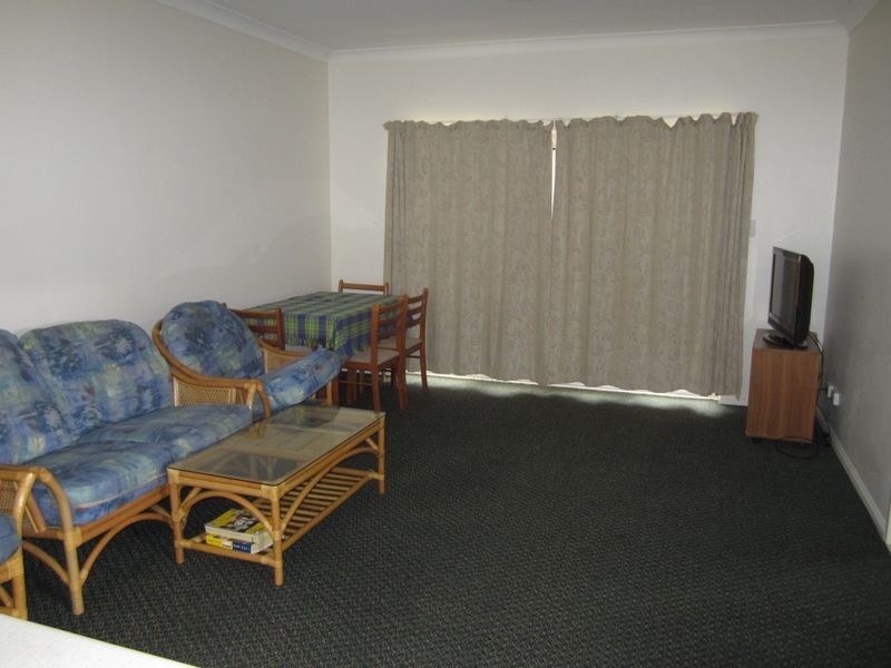 1/12 Mayers Street, Manunda QLD 4870