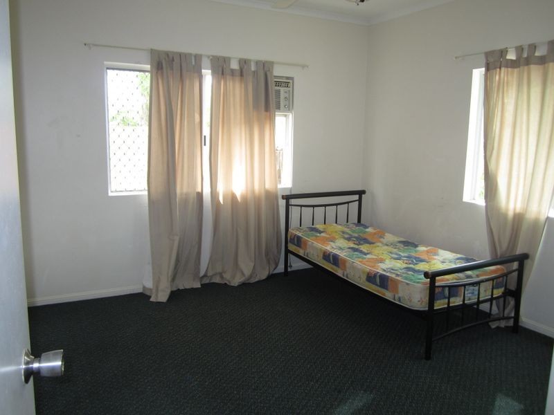 1/12 Mayers Street, Manunda QLD 4870