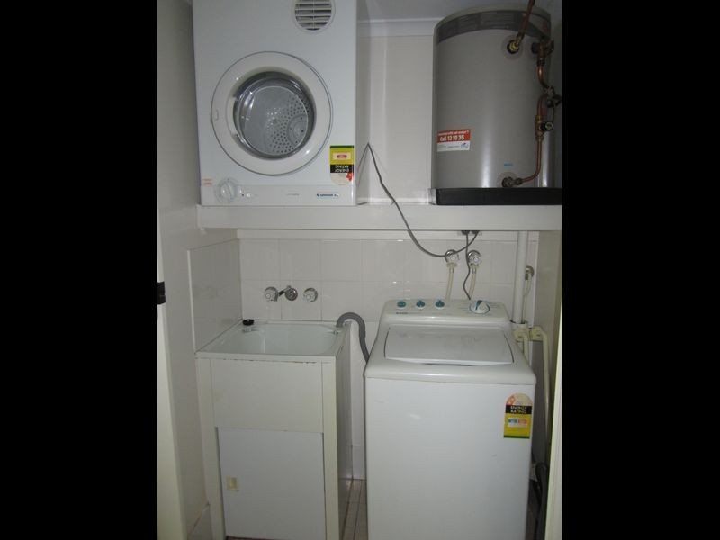 1/12 Mayers Street, Manunda QLD 4870