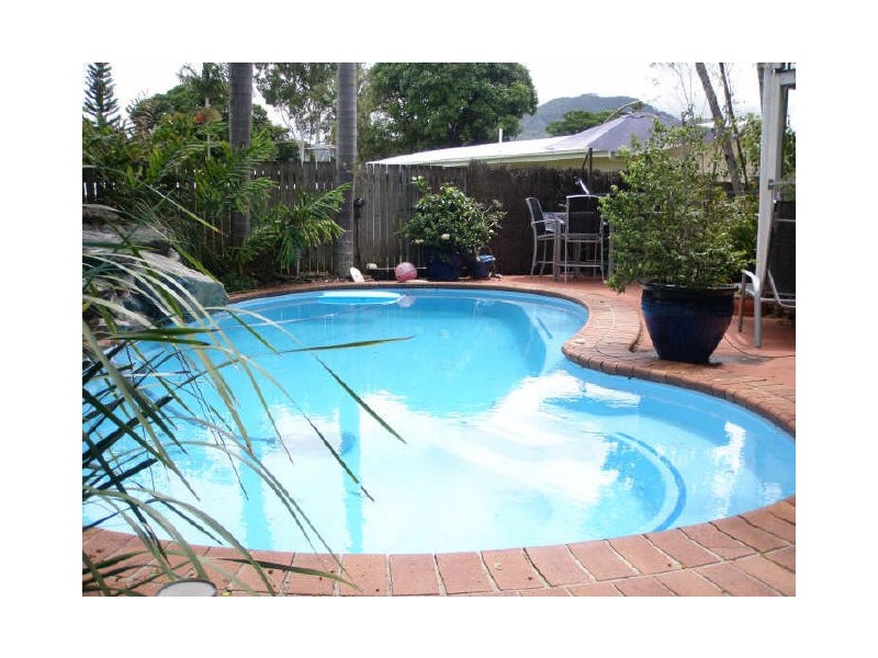 6 Cassia Street, Edge Hill QLD 4870