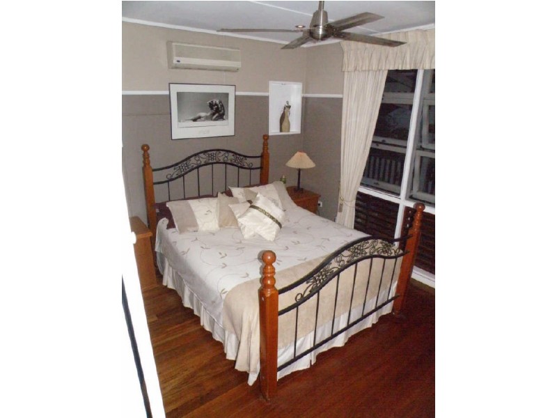 6 Cassia Street, Edge Hill QLD 4870