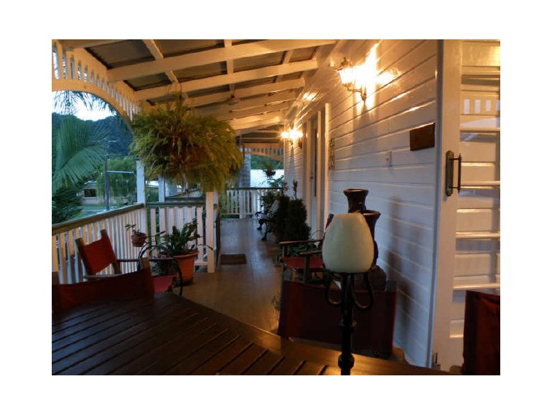 6 Cassia Street, Edge Hill QLD 4870