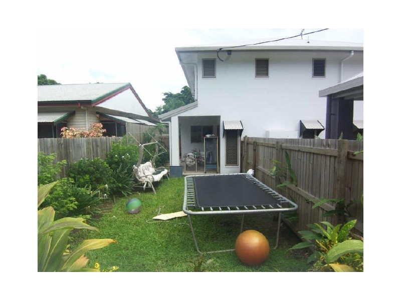 1/12 Old Smithfield Road, Freshwater QLD 4870