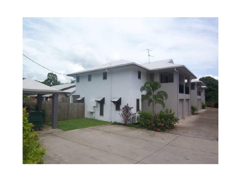 1/12 Old Smithfield Road, Freshwater QLD 4870