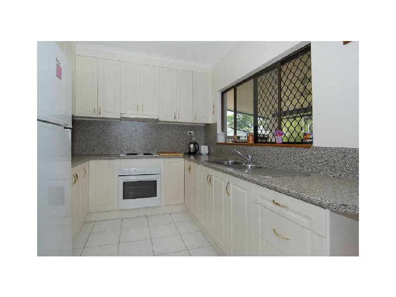 5 Beatrice Street, Mooroobool QLD 4870