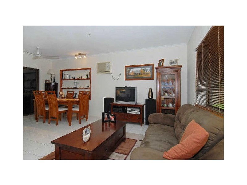 5 Beatrice Street, Mooroobool QLD 4870