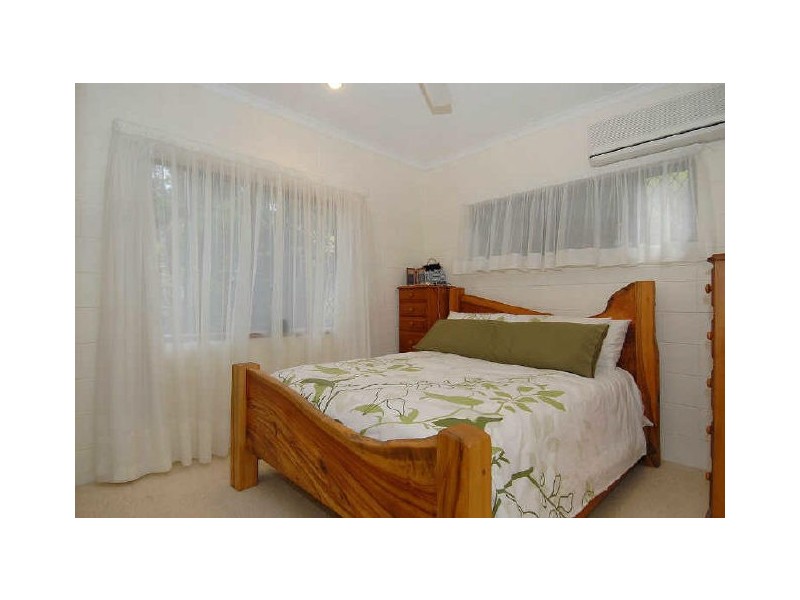 5 Beatrice Street, Mooroobool QLD 4870