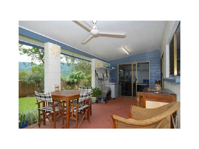 5 Beatrice Street, Mooroobool QLD 4870