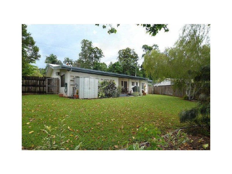 5 Beatrice Street, Mooroobool QLD 4870