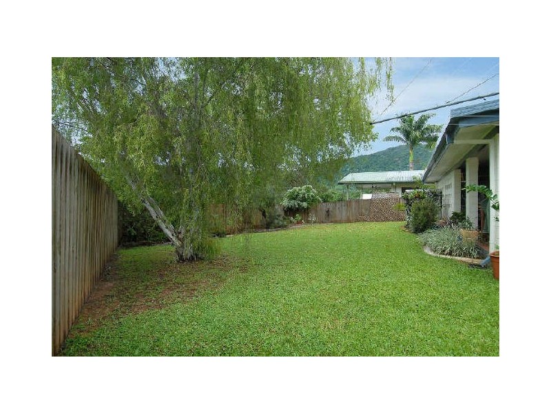 5 Beatrice Street, Mooroobool QLD 4870