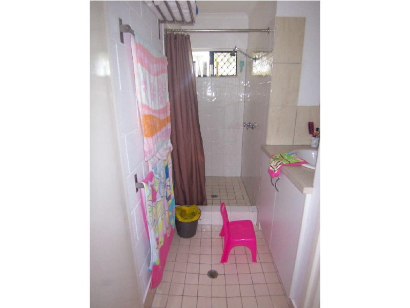 2/5 Pioneer Street, Manoora QLD 4870