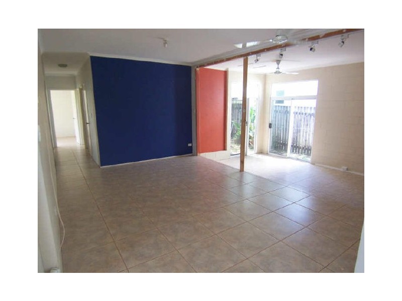 9/87 Macilwraith Street, Manoora QLD 4870