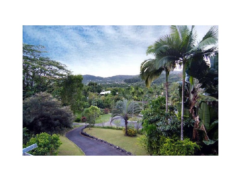 17 Sun Street, Brinsmead QLD 4870