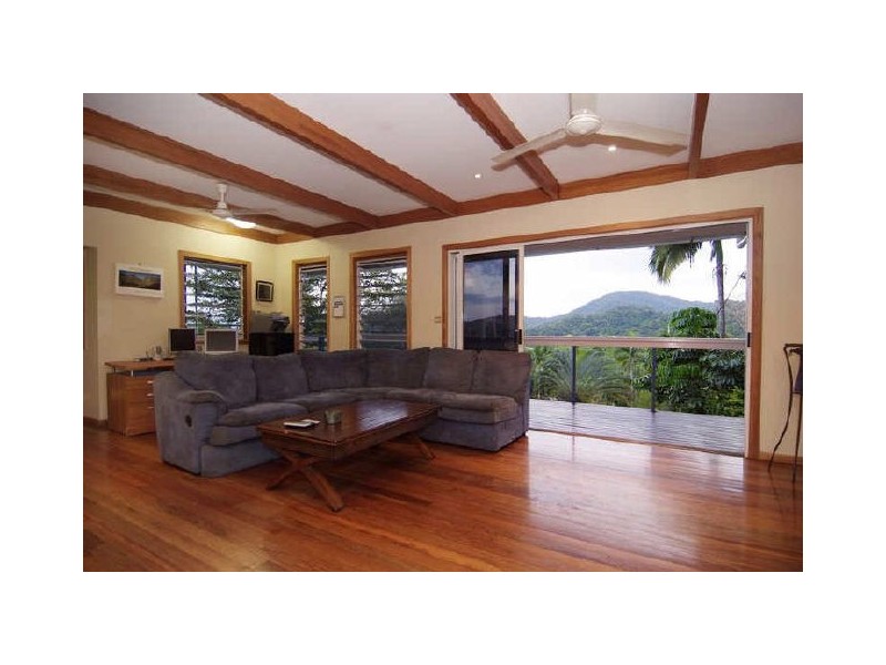 17 Sun Street, Brinsmead QLD 4870