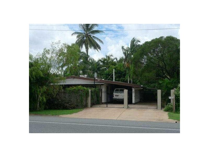 5 Lennon Street, Westcourt QLD 4870
