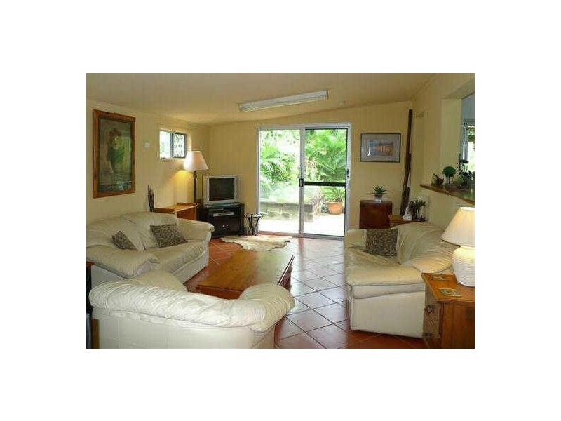 5 Lennon Street, Westcourt QLD 4870