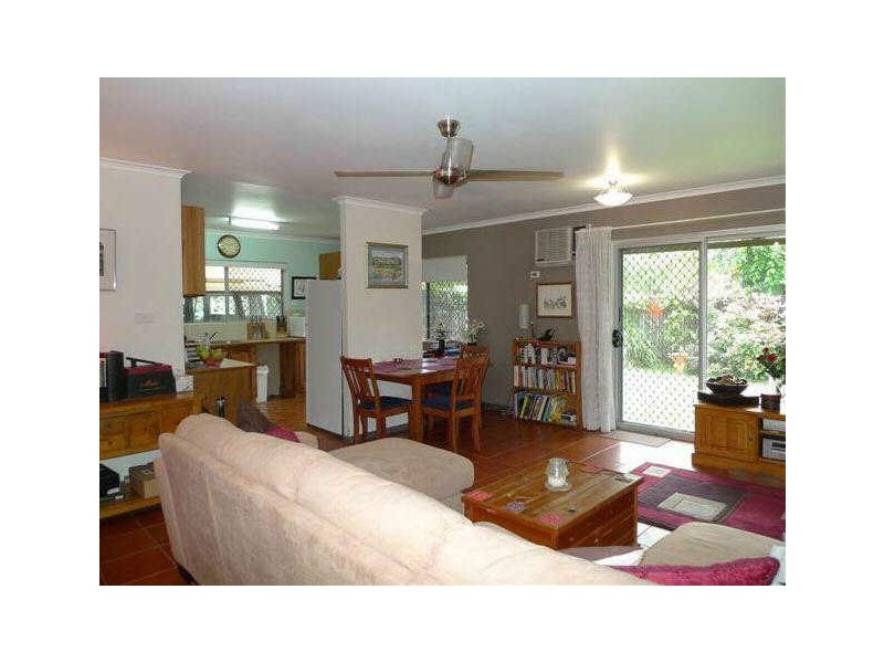 5 Lennon Street, Westcourt QLD 4870