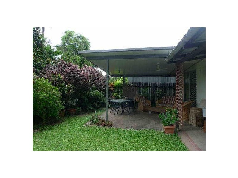 5 Lennon Street, Westcourt QLD 4870