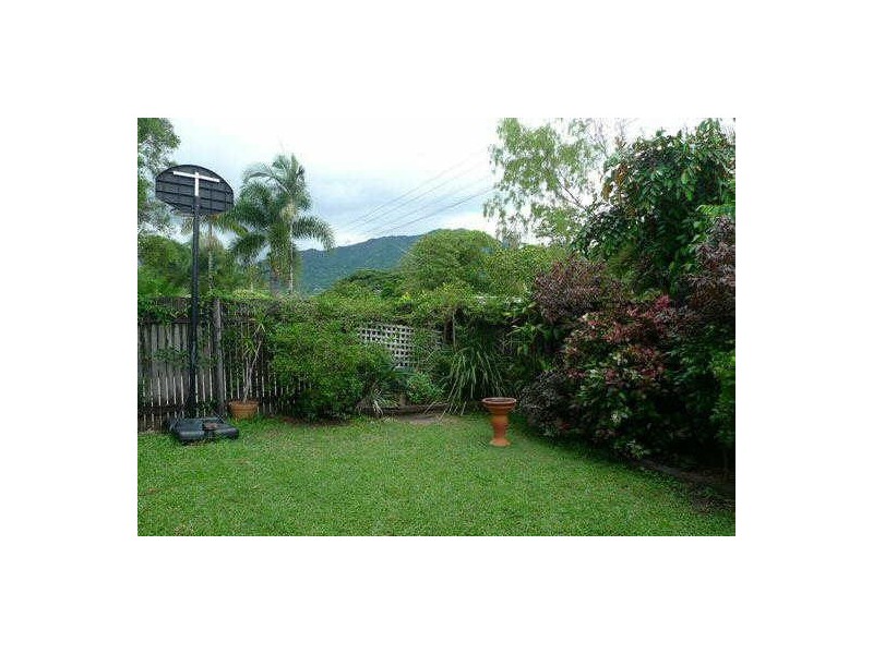 5 Lennon Street, Westcourt QLD 4870