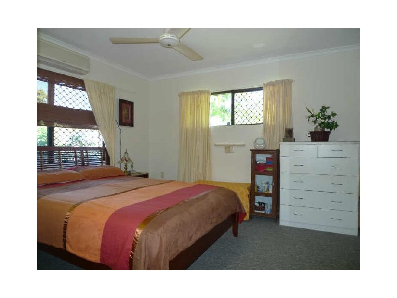 24 Fishburn Street, Bentley Park QLD 4869