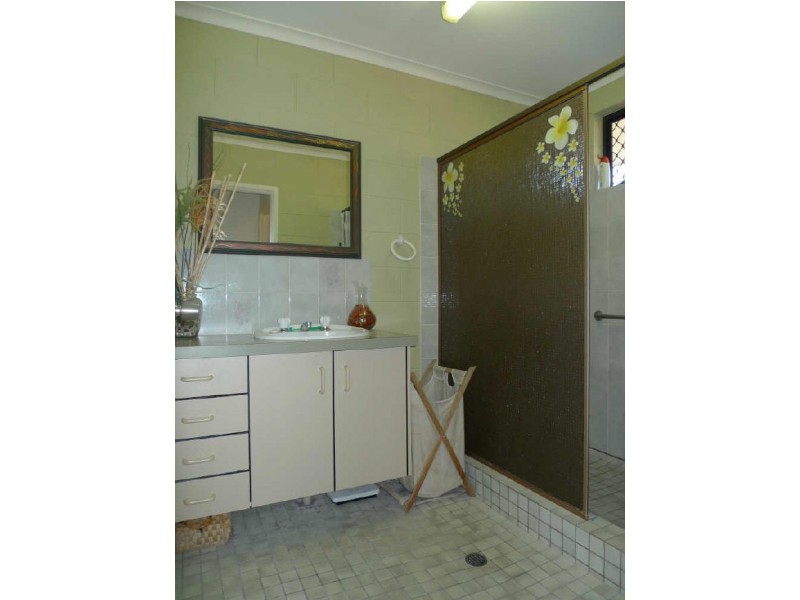 24 Fishburn Street, Bentley Park QLD 4869