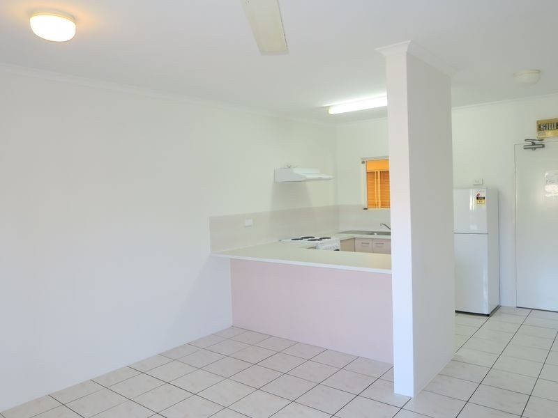 214/191 Mcleod Street, Cairns North QLD 4870