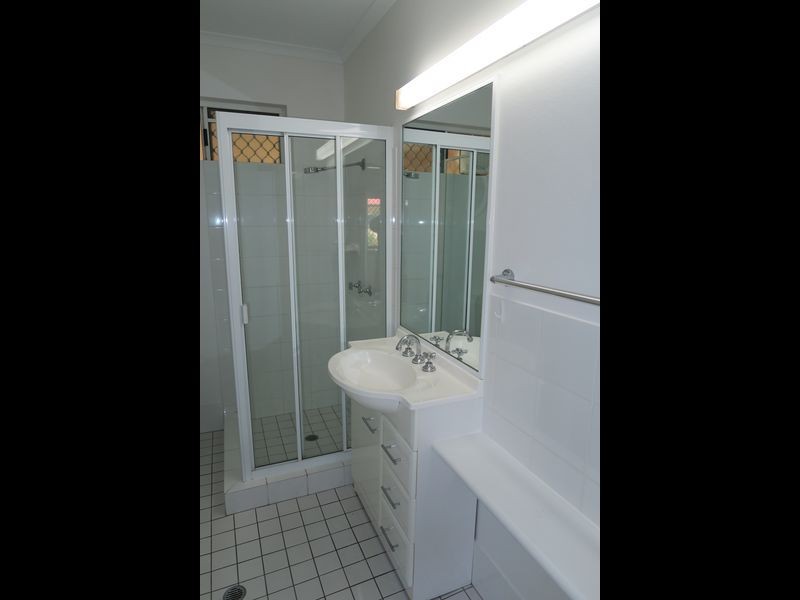 214/191 Mcleod Street, Cairns North QLD 4870
