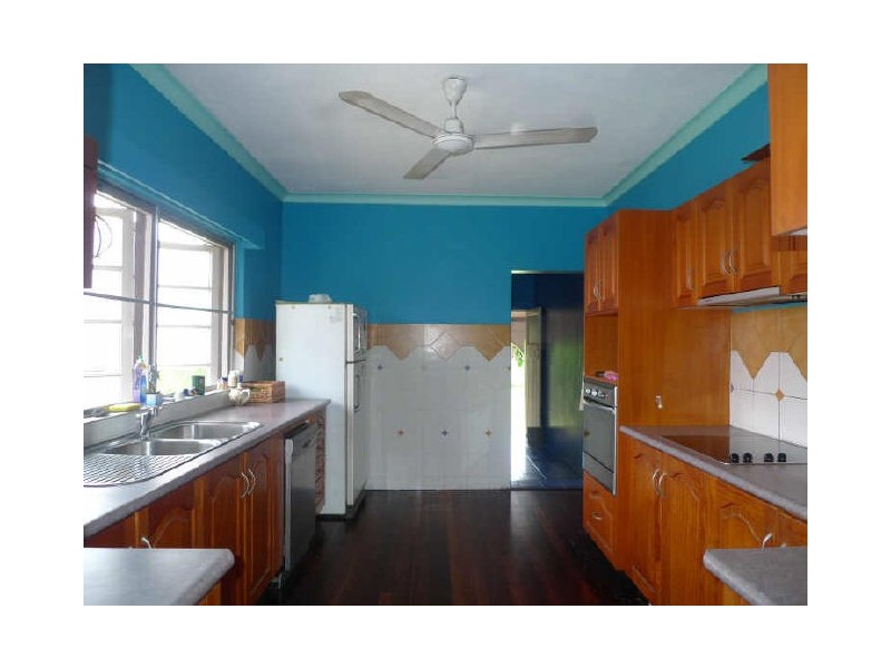 29 English Street, Manunda QLD 4870