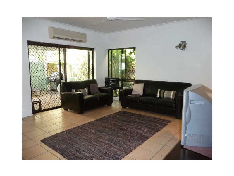 35 Hobson Drive, Brinsmead QLD 4870