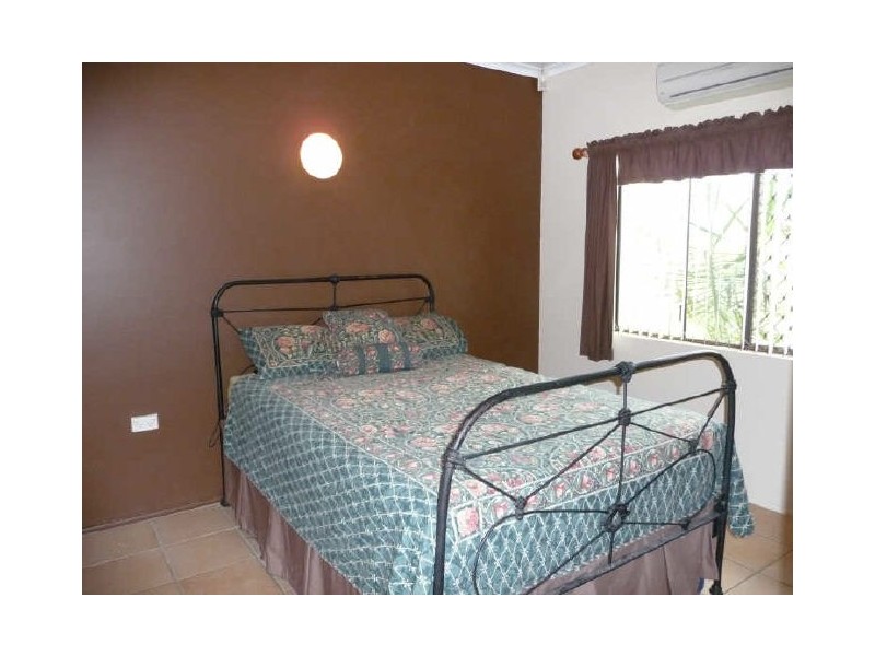 35 Hobson Drive, Brinsmead QLD 4870