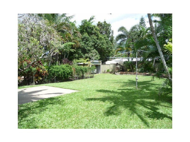 35 Hobson Drive, Brinsmead QLD 4870