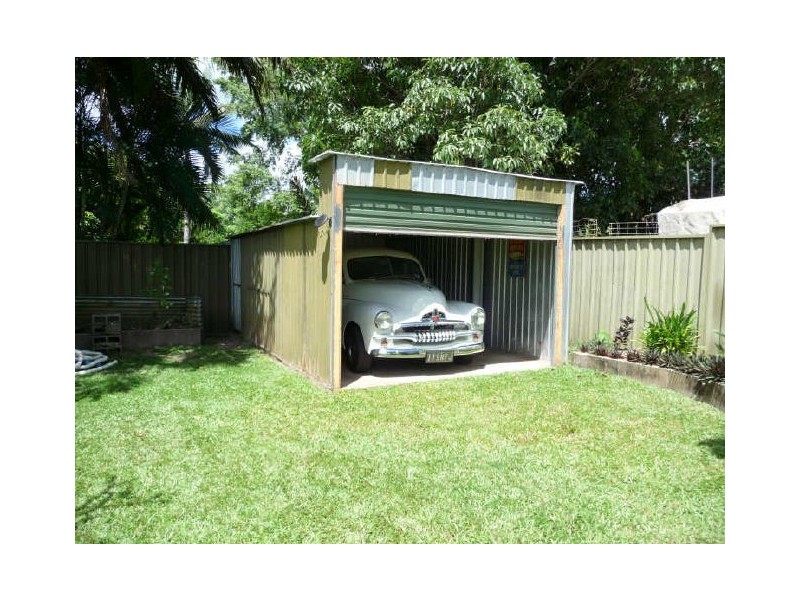35 Hobson Drive, Brinsmead QLD 4870